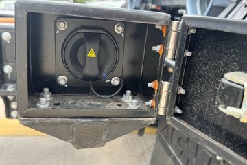 �칤�Ῠ ���� Һɲ 4.4�׵��Ŵ��綯��ʽ�Ῠ �칤100.16kWhͼƬ