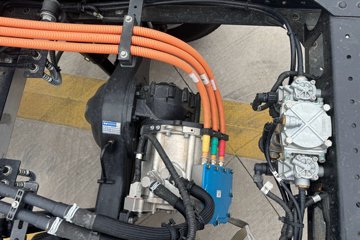 �칤�Ῠ ���� Һɲ 4.4�׵��Ŵ��綯��ʽ�Ῠ �칤100.16kWhͼƬ