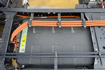 �칤�Ῠ ���� Һɲ 4.4�׵��Ŵ��綯��ʽ�Ῠ �칤100.16kWhͼƬ