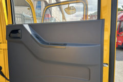 解放虎VR 2.2L柴油 140马力 万里扬5档 3.2米双排栏板轻卡