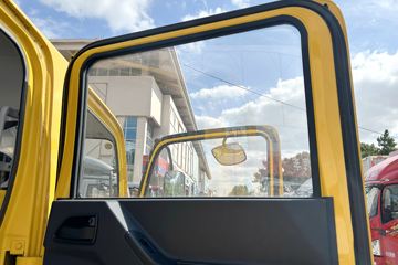 ��Ż�VR 2.2L���� 140���� ������5�� 3.2��˫�������ῨͼƬ