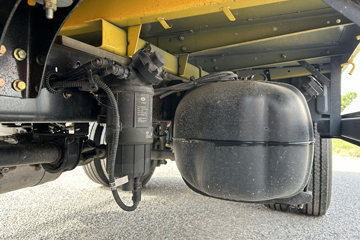 ��Ż�VR 2.2L���� 140���� ������5�� 3.2��˫�������ῨͼƬ