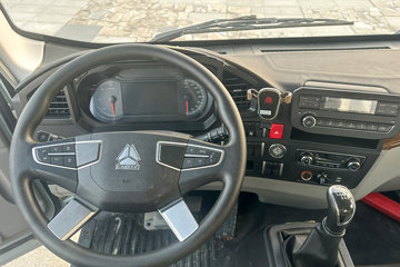 �й�����HOWO ͳ˧ 151���� 4.15�׵��������ῨͼƬ