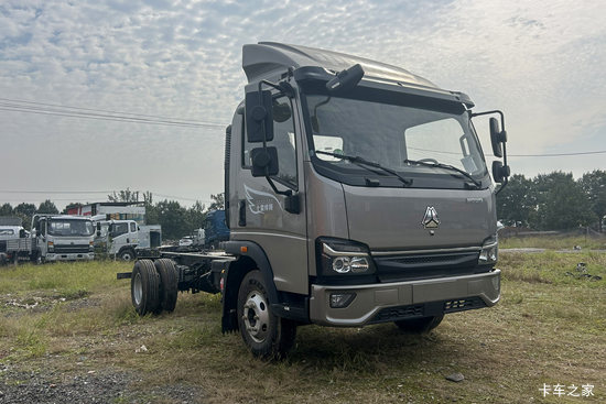 ����HOWO���� 2.3L���� 148���� ��ʿ��6�� �����жʽ�Ῠ