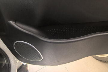 Զ�� ����F5E 2025�� 3.7�׵��Ŵ��綯��դʽ΢�� ��о62kWhͼƬ