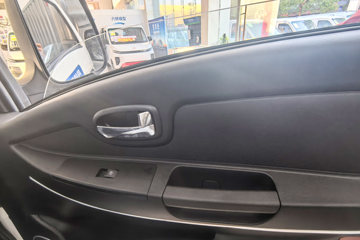 Զ�� ����F5E 2025�� 3.7�׵��Ŵ��綯��դʽ΢�� ��о62kWhͼƬ