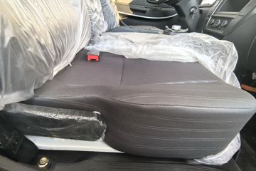 Զ�� ����F5E 2025�� 3.7�׵��Ŵ��綯��դʽ΢�� ��о62kWhͼƬ