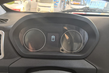 Զ�� ����F5E 2025�� 3.7�׵��Ŵ��綯��դʽ΢�� ��о62kWhͼƬ