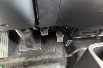 Զ�� ����F5E 2025�� 3.7�׵��Ŵ��綯��դʽ΢�� ��о62kWhͼƬ