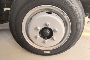 Զ�� ����F5E 2025�� 3.7�׵��Ŵ��綯��դʽ΢�� ��о62kWhͼƬ