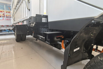 Զ�� ����F5E 2025�� 3.7�׵��Ŵ��綯��դʽ΢�� ��о62kWhͼƬ