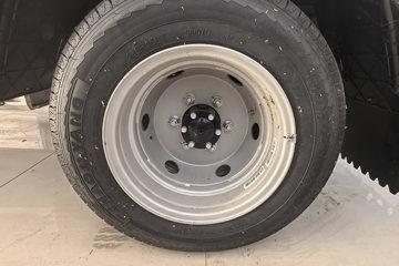 Զ�� ����F5E 2025�� 3.7�׵��Ŵ��綯��դʽ΢�� ��о62kWhͼƬ