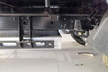 Զ�� ����F5E 2025�� 3.7�׵��Ŵ��綯��դʽ΢�� ��о62kWhͼƬ