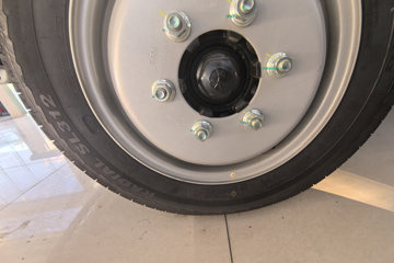 Զ�� ����F5E 2025�� 3.7�׵��Ŵ��綯��դʽ΢�� ��о62kWhͼƬ