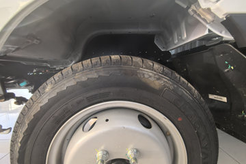 Զ�� ����F5E 2025�� 3.7�׵��Ŵ��綯��դʽ΢�� ��о62kWhͼƬ