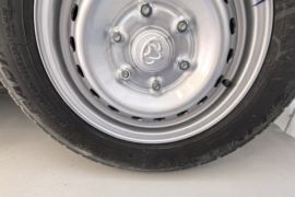 跨越星光&nbsp;电动封闭厢货底盘图片