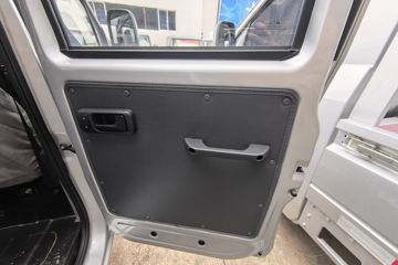 ������Խ ���� �콢�� 1.6L���� 120���� ������5�� Һɲ 3.05��˫������΢��ͼƬ