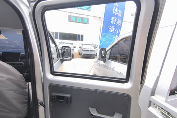 ������Խ ���� �콢�� 1.6L���� 120���� ������5�� Һɲ 3.05��˫������΢��ͼƬ