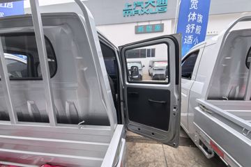 ������Խ ���� �콢�� 1.6L���� 120���� ������5�� Һɲ 3.05��˫������΢��ͼƬ