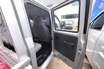 ������Խ ���� �콢�� 1.6L���� 120���� ������5�� Һɲ 3.05��˫������΢��ͼƬ