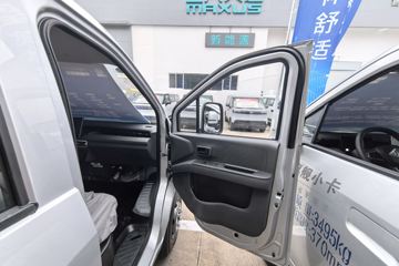 ������Խ ���� �콢�� 1.6L���� 120���� ������5�� Һɲ 3.05��˫������΢��ͼƬ