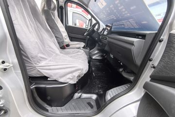 ������Խ ���� �콢�� 1.6L���� 120���� ������5�� Һɲ 3.05��˫������΢��ͼƬ