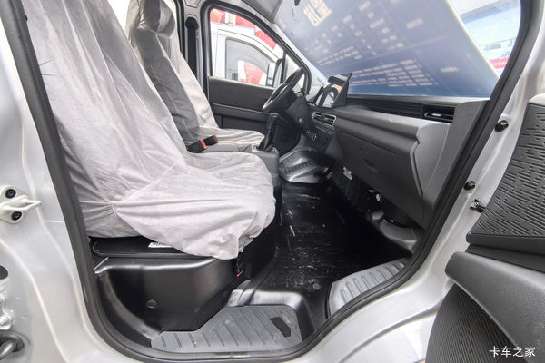 长安跨越 星塔 舒适版 1.6L汽油 3.05米双排栏板微卡