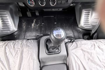 ������Խ ���� �콢�� 1.6L���� 120���� ������5�� Һɲ 3.05��˫������΢��ͼƬ