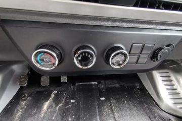 ������Խ ���� �콢�� 1.6L���� 120���� ������5�� Һɲ 3.05��˫������΢��ͼƬ