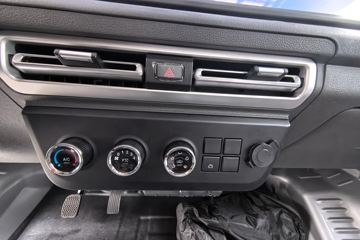 ������Խ ���� �콢�� 1.6L���� 120���� ������5�� Һɲ 3.05��˫������΢��ͼƬ