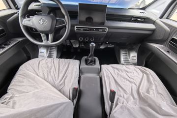 ������Խ ���� �콢�� 1.6L���� 120���� ������5�� Һɲ 3.05��˫������΢��ͼƬ