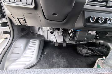 ������Խ ���� �콢�� 1.6L���� 120���� ������5�� Һɲ 3.05��˫������΢��ͼƬ