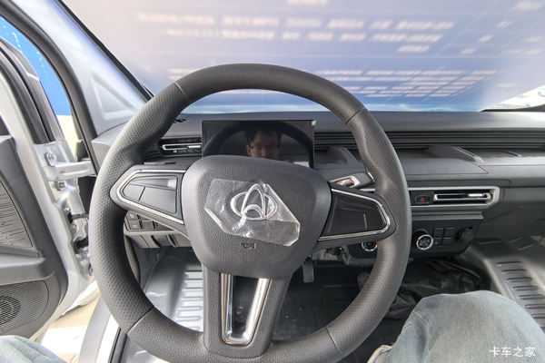 长安跨越 星塔 舒适版 1.6L汽油 3.05米双排栏板微卡