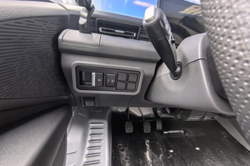 ������Խ ���� �콢�� 1.6L���� 120���� ������5�� Һɲ 3.05��˫������΢��ͼƬ