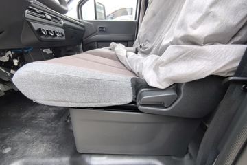 ������Խ ���� �콢�� 1.6L���� 120���� ������5�� Һɲ 3.05��˫������΢��ͼƬ