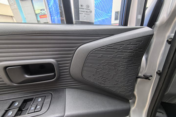 ������Խ ���� �콢�� 1.6L���� 120���� ������5�� Һɲ 3.05��˫������΢��ͼƬ