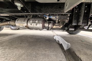 ������Խ ���� �콢�� 1.6L���� 120���� ������5�� Һɲ 3.05��˫������΢��ͼƬ