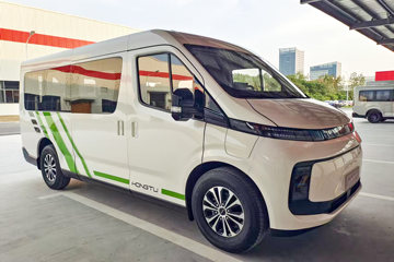 南京金龙创维鸿途 6座纯电动轻客 88kWh