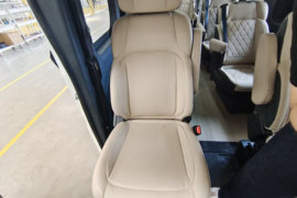 创维鸿途&nbsp;电动封闭厢货驾驶室图片