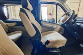 创维鸿途&nbsp;电动封闭厢货驾驶室图片