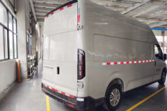 南京金龙创维鸿途 3座超高顶纯电动封闭货车 88kWh 南京金龙创维鸿途 3座超高顶纯电动封闭货车 88kWh