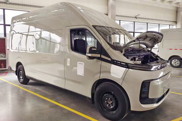 南京金龙创维鸿途 3座超高顶纯电动封闭货车 88kWh