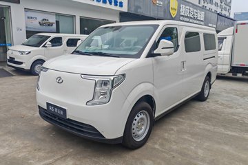 瑞驰R5客运版 2025款 智行超充版先锋型Ⅱ 6座  纯电动轻客 宁德时代52.16kWh