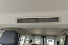 R5客运版&nbsp;电动封闭厢货驾驶室图片