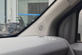 R5客运版&nbsp;电动封闭厢货驾驶室图片