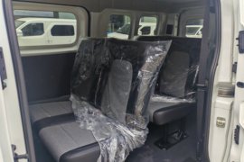 R5客运版&nbsp;电动封闭厢货货厢图片