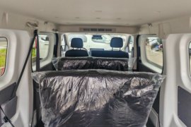 R5客运版&nbsp;电动封闭厢货货厢图片