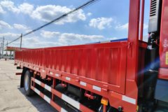 福田 欧曼行星 240马力 4X2 6.8米栏板载货车