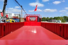 福田 欧曼行星 240马力 4X2 6.8米栏板载货车