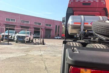 ���J6P ����� 13.2L LNG 530���� 6X4 һ�����12�� �߶� ǣ����ͼƬ